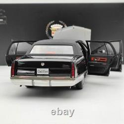 118 GM 1993 Cadillac Fleetwood Sedan Black Diecast Model Car Edition Collection